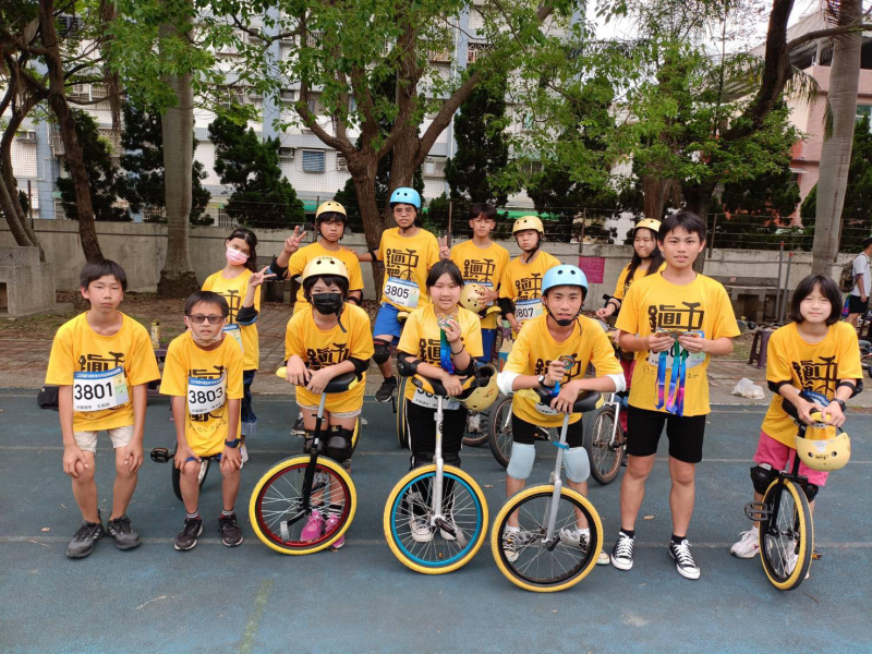 本校同學參加112市長盃獨輪車錦標賽表現優異