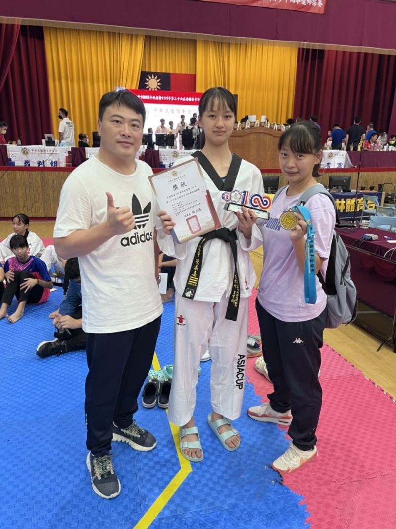 中華奧會100周年紀念暨111年第二十六屆全國青少年跆拳道錦標賽
